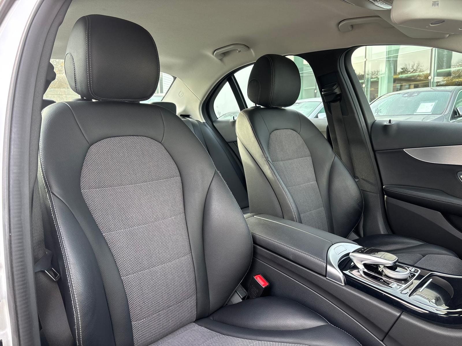 Fahrzeugabbildung Mercedes-Benz C 180 AVANTGARDE*LED*SD-KARTEN-NAVI*AMBIENTEBEL*