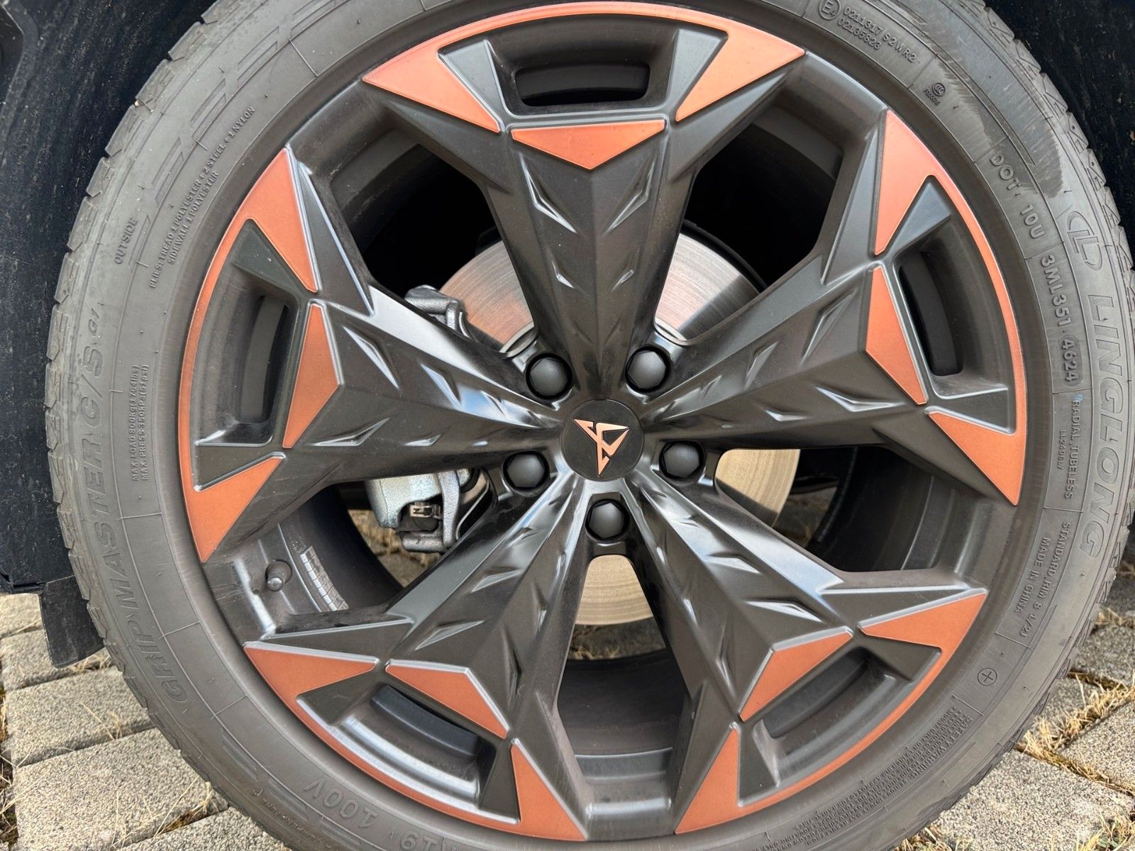 Fahrzeugabbildung CUPRA Terramar 1.5 eTSI 110 kW