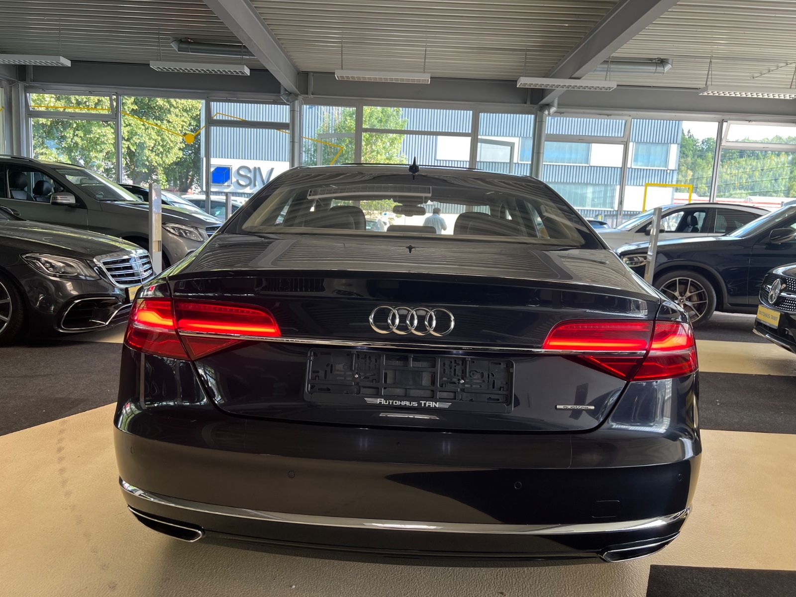 Fahrzeugabbildung Audi A8 3.0 TDI quattro * 20 S LINE ALUFELGEN *