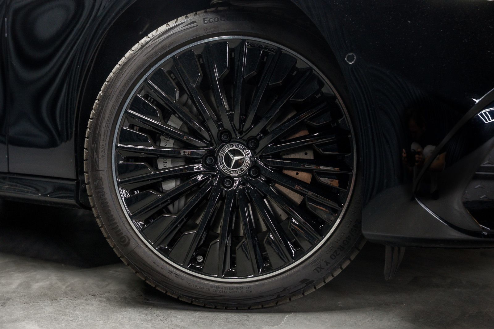 Fahrzeugabbildung Mercedes-Benz E 220d MY25*Premium Plus*Superscreen*20"*Leder-P