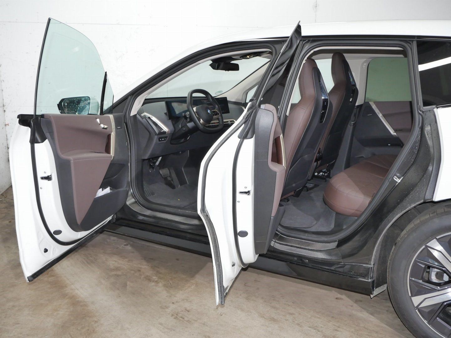 BMW iX xDrive45 LED LC Prof AHK Kamera HK Komfortzg foto 5