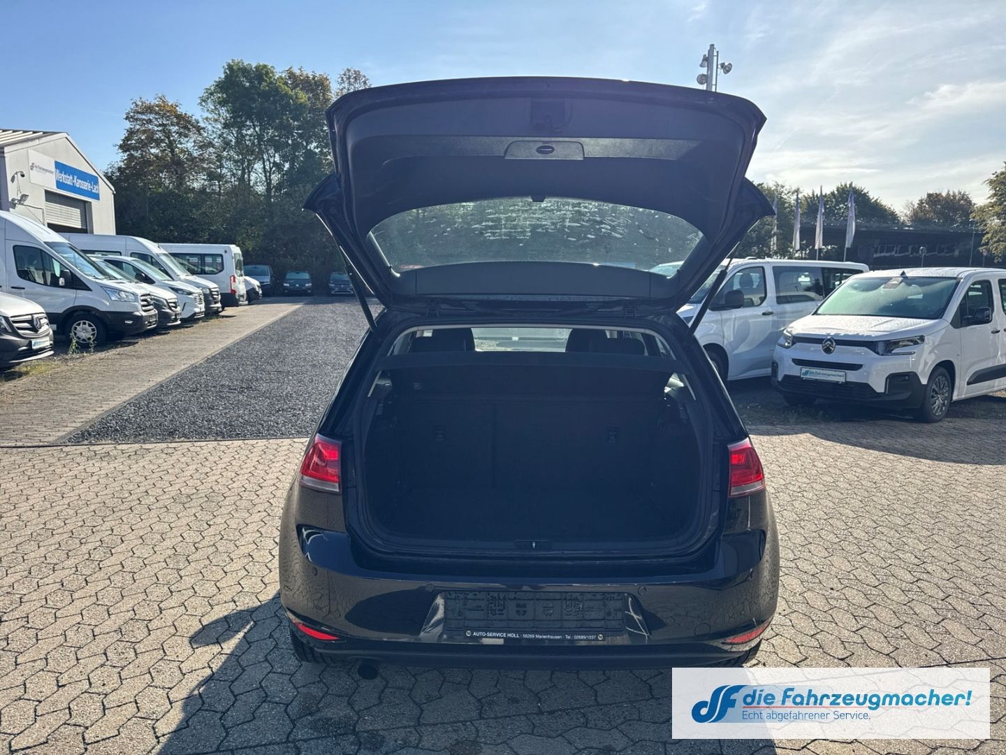 Fahrzeugabbildung Volkswagen Golf VII Trendline BMT Dyn. Kurvenlicht *EXPORT