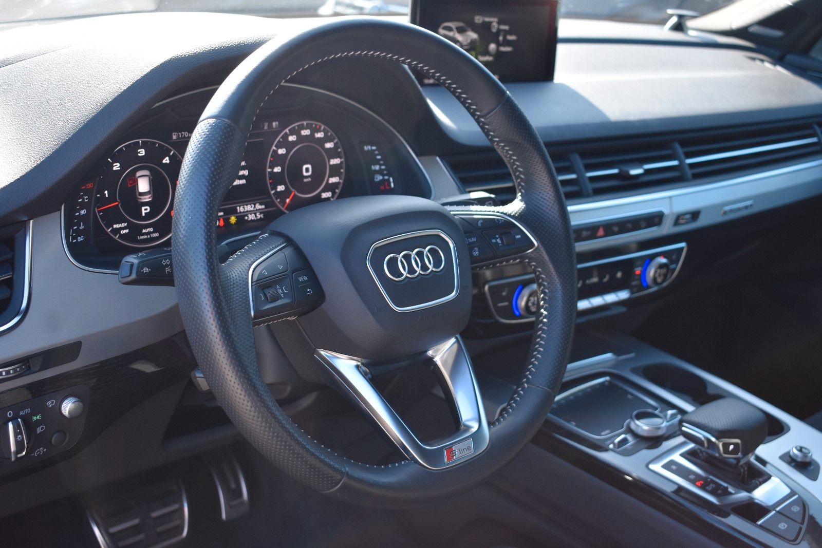 Fahrzeugabbildung Audi Q7 50 TDI quattro S Line/PANO/Night/7 Sitz/B&O