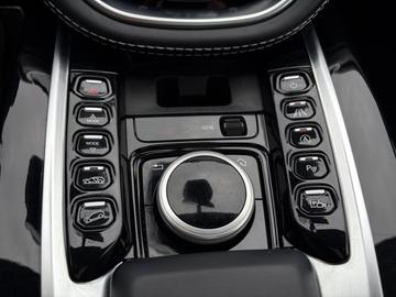 صورة مصغرة 18 لـ 2022 Aston Martin DBX