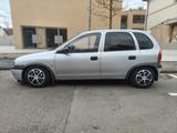 Opel Corsa 1.4 Swing Swing - Opel Corsa Swing mit Benzin-Antrieb