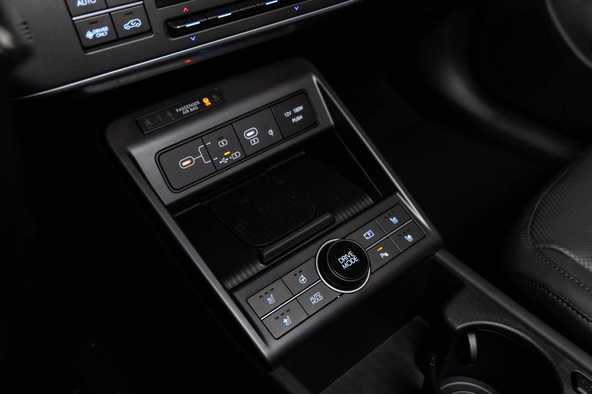 Fahrzeugabbildung Hyundai KONA Elektro 65,4kWh PRIME Leder Assi 2 BOSE 19