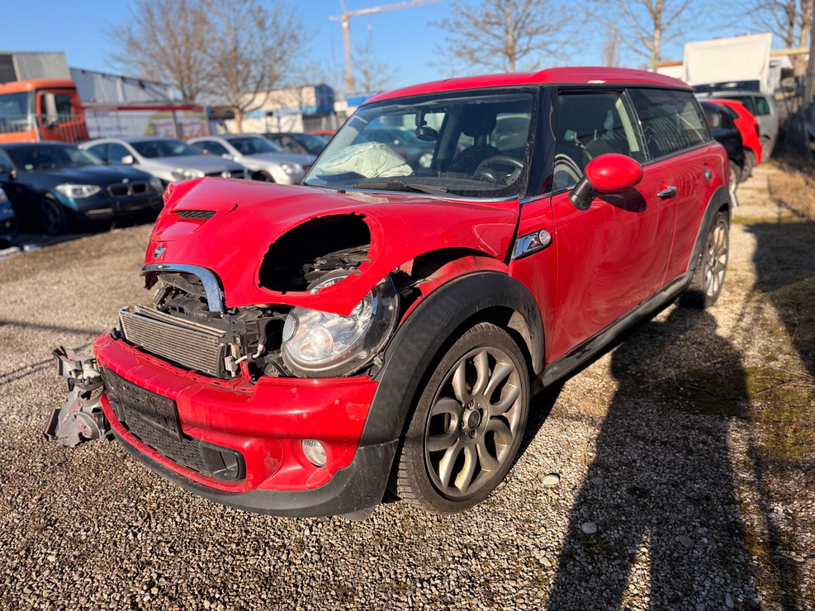 MINI Cooper SD Clubman FRONTSCHADEN