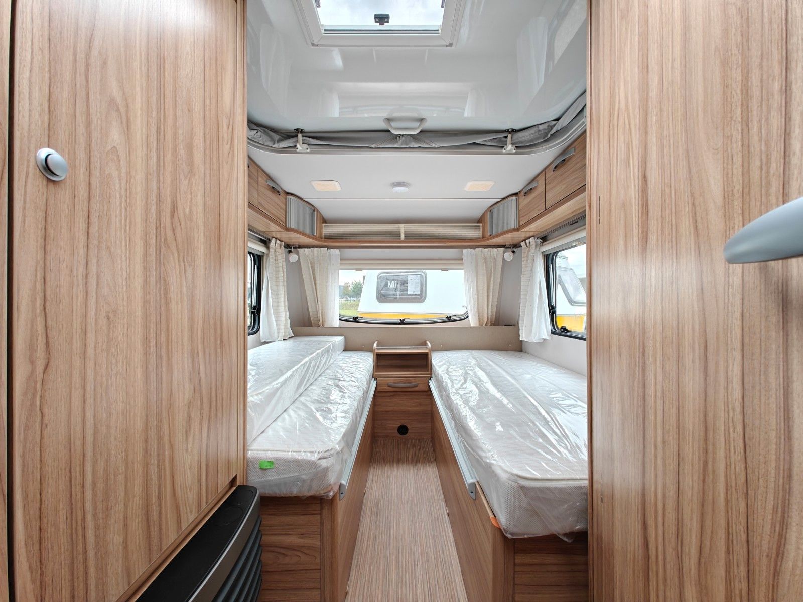 Fahrzeugabbildung HYMER / ERIBA / HYMERCAR Feeling 470 Elegance - JETZT 6.683€ SPAREN !!!