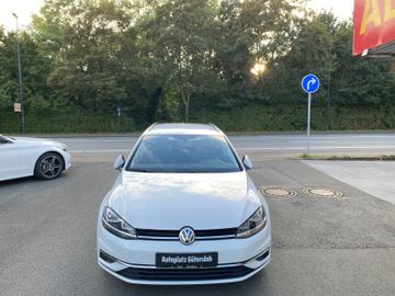 Volkswagen Golf - 2