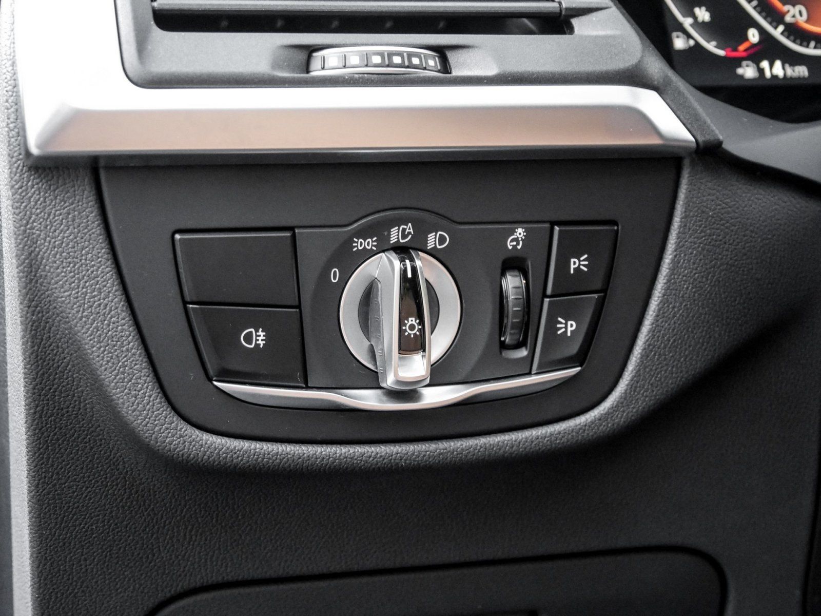 BMW X3 xDrive20i PANO+PA+LED+STANDHZG+LHZ foto 16