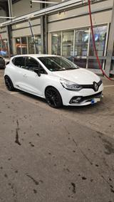 Renault Clio ENERGY TCe 220 EDC R.S. Trophy TOP wie neu! - Renault Clio Gebrauchtwagen in Freiburg