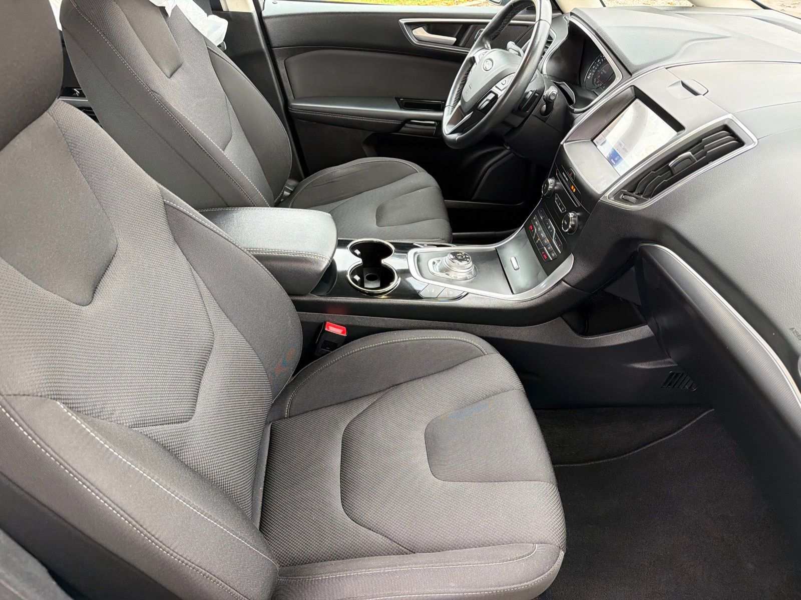 Fahrzeugabbildung Ford S-Max S-MAX Titanium
