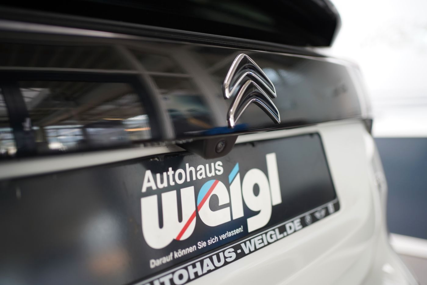 Fahrzeugabbildung Citroën C4 PureTech 130 Shine Anhängerkupplung Allwetter