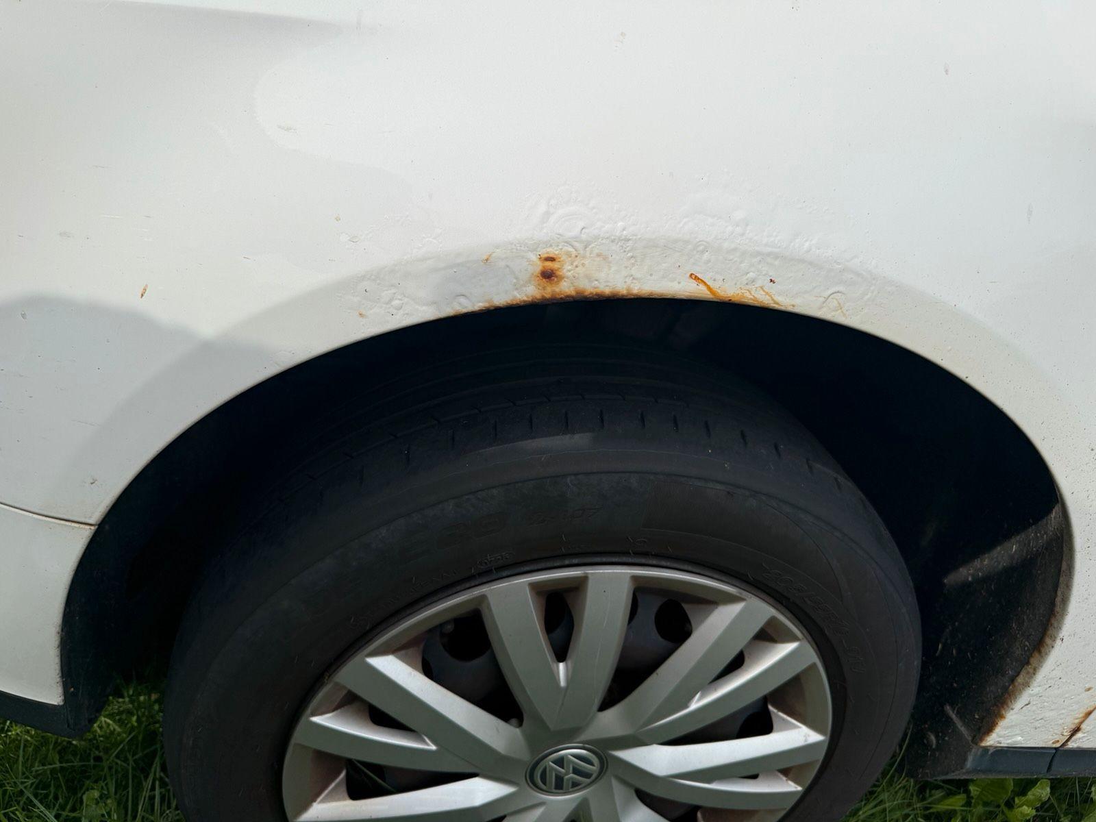 Volkswagen Passat 2010 — photo 13