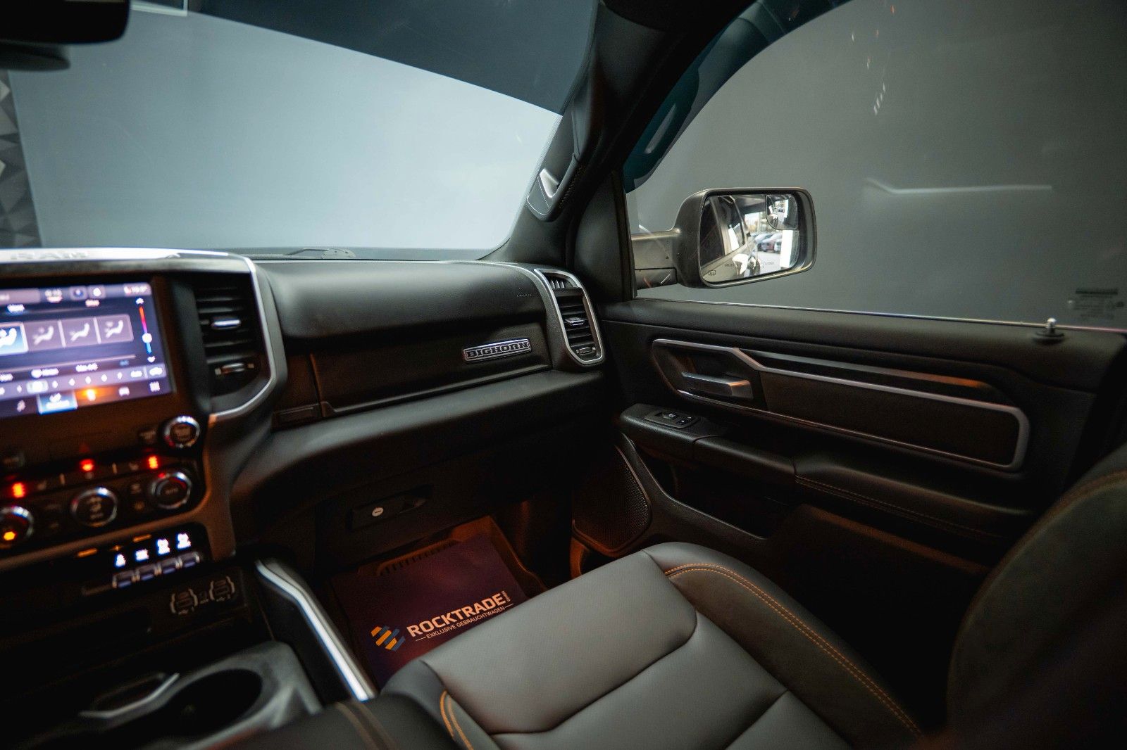 Fahrzeugabbildung Dodge RAM 5.7 V8 HEMI 4x4 OFFROAD Night PUNISHER 19%