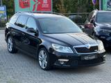 Skoda Octavia Combi RS/Xenon/Automatik/Navi/Bi-Color - Skoda Octavia aus 2011: RS Combi