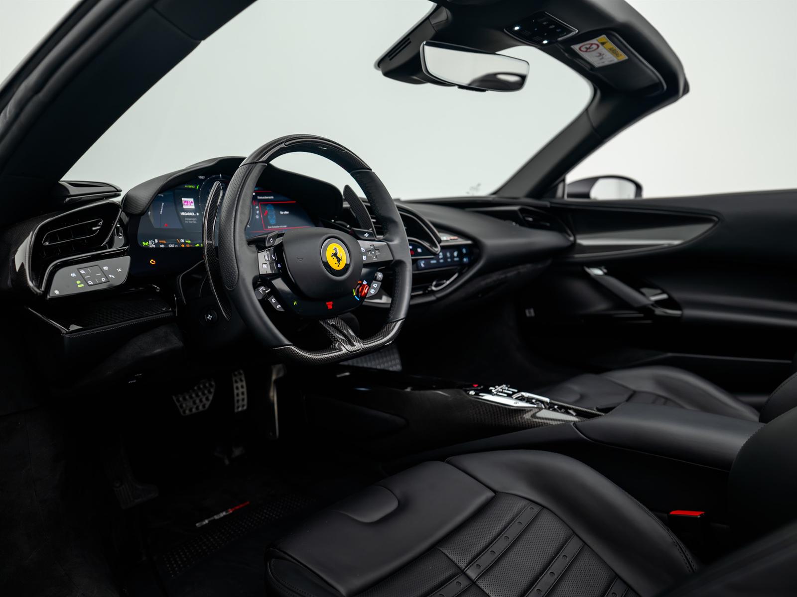 Ferrari SF90 Spider NERO OPACO - FERRARI HAMBURG