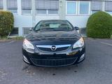 Opel Astra j tüv 4 türig 110.000km - Opel Astra: Türig