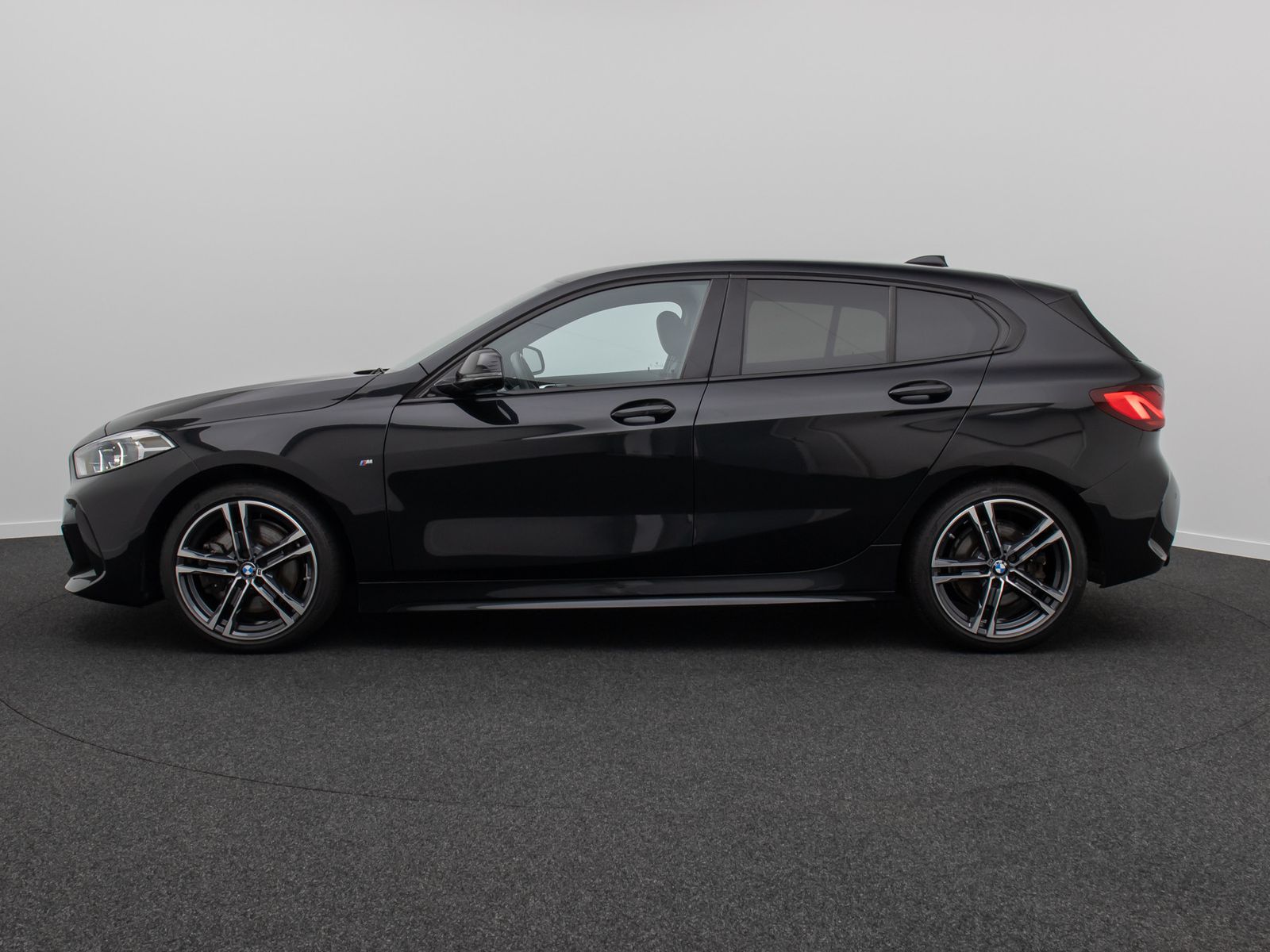 Fahrzeugabbildung BMW 120i M Sport HiFi Fernlich DAB Lenkradhzg 18Zoll