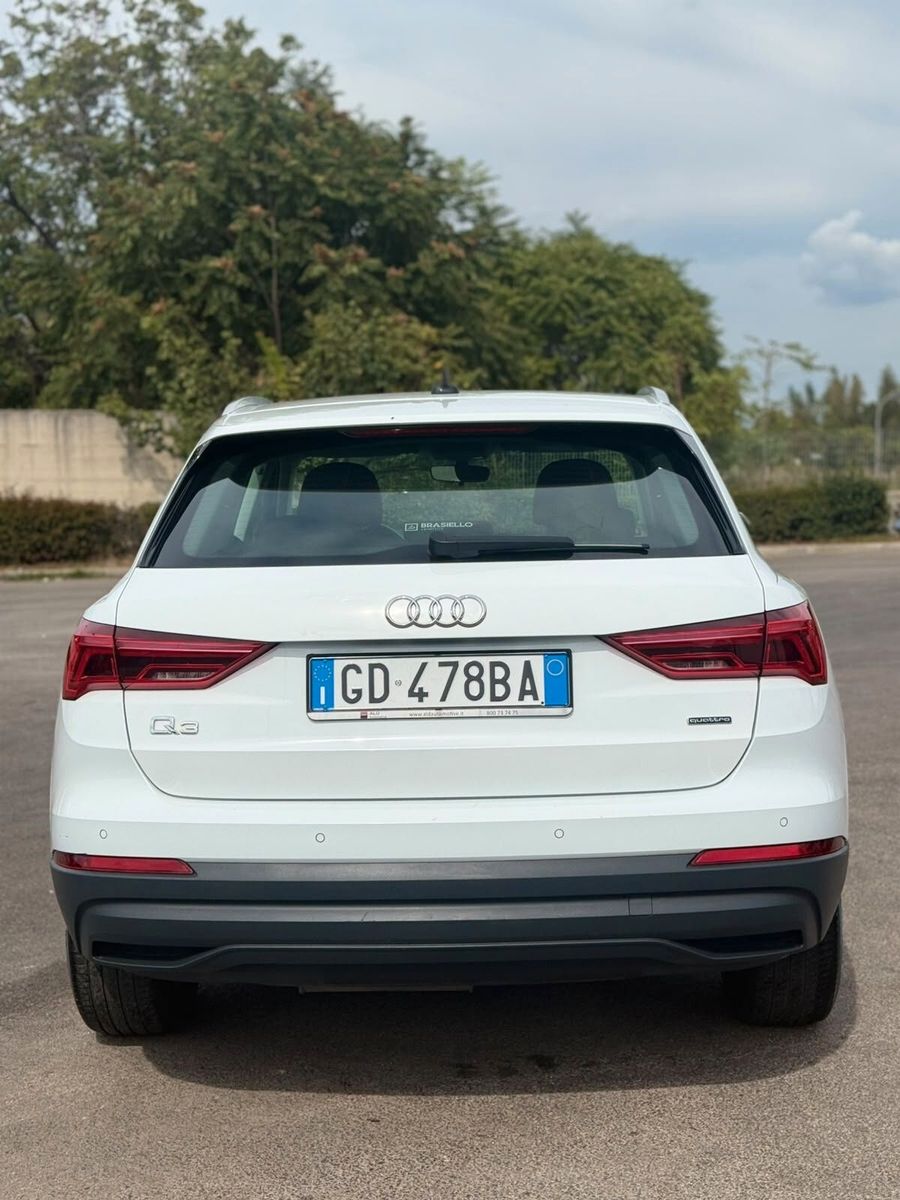 Audi Q3 40 TDI quattro S tronic matrix iva deduc imagem 3