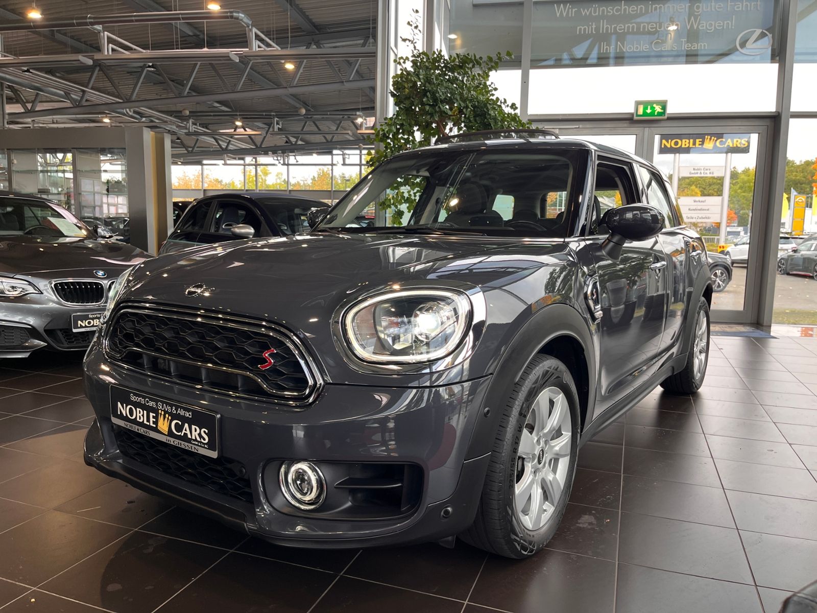 Fahrzeugabbildung MINI Countryman Cooper S LED NAVI ALU