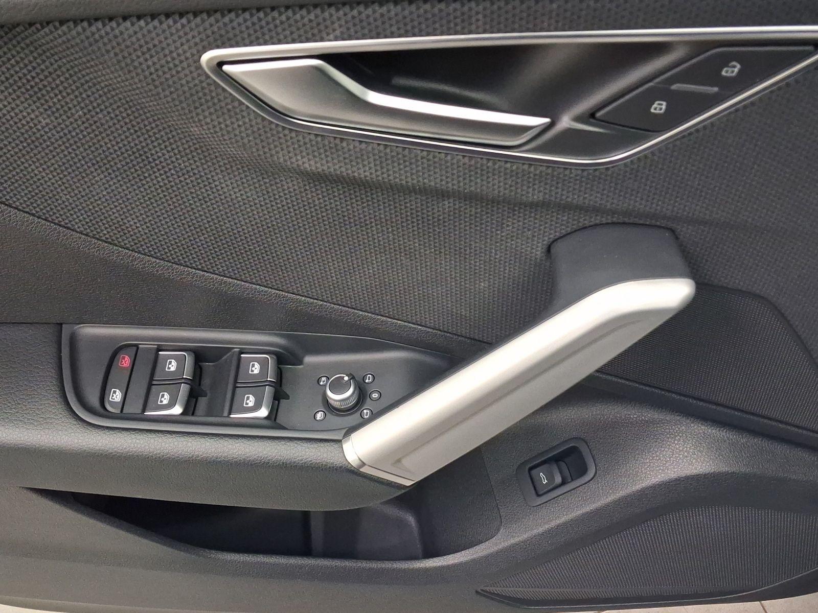 Audi Q2 30 TFSI S LINE OPTIK-PKT SPORTSITZE NAVI+ KAM, миниатюра 8