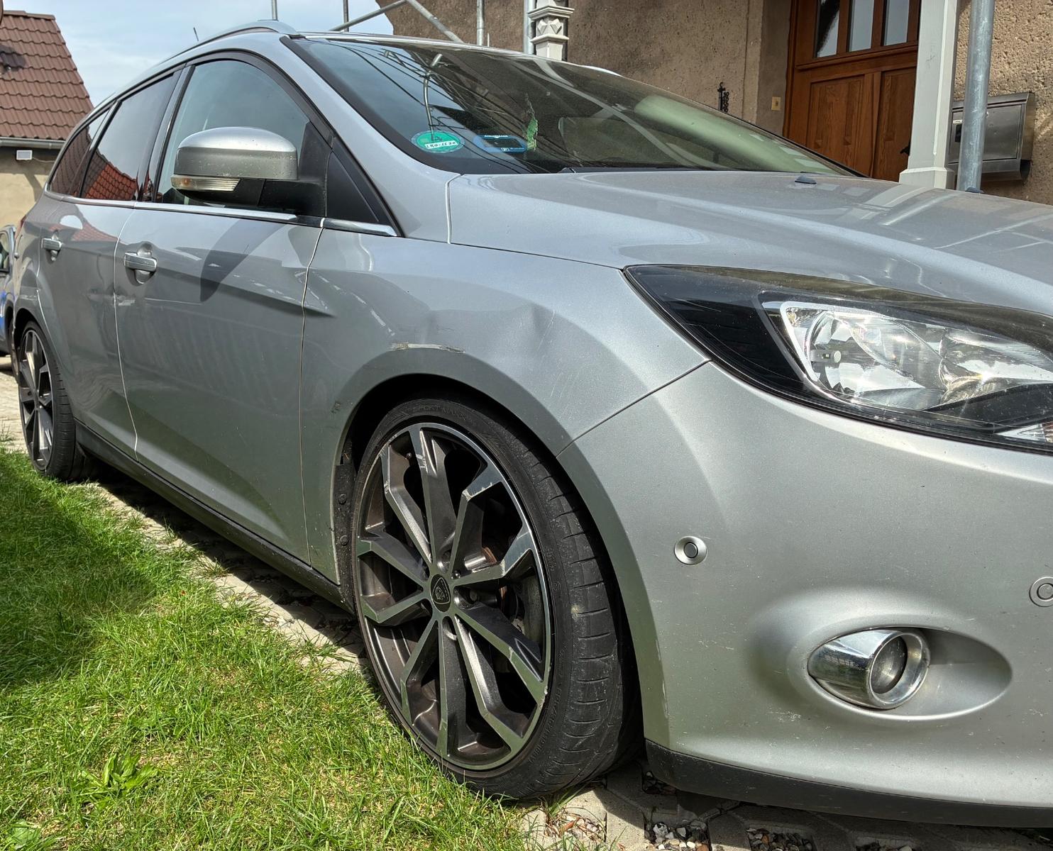 Ford Focus 2012 — photo 11
