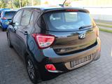 Hyundai i10 FIFA World Cup Edition 1.0 NSW SHZ Tempomat - Hyundai i10 mit Benzin-Antrieb: Kleinwagen, mit Klimaanlage