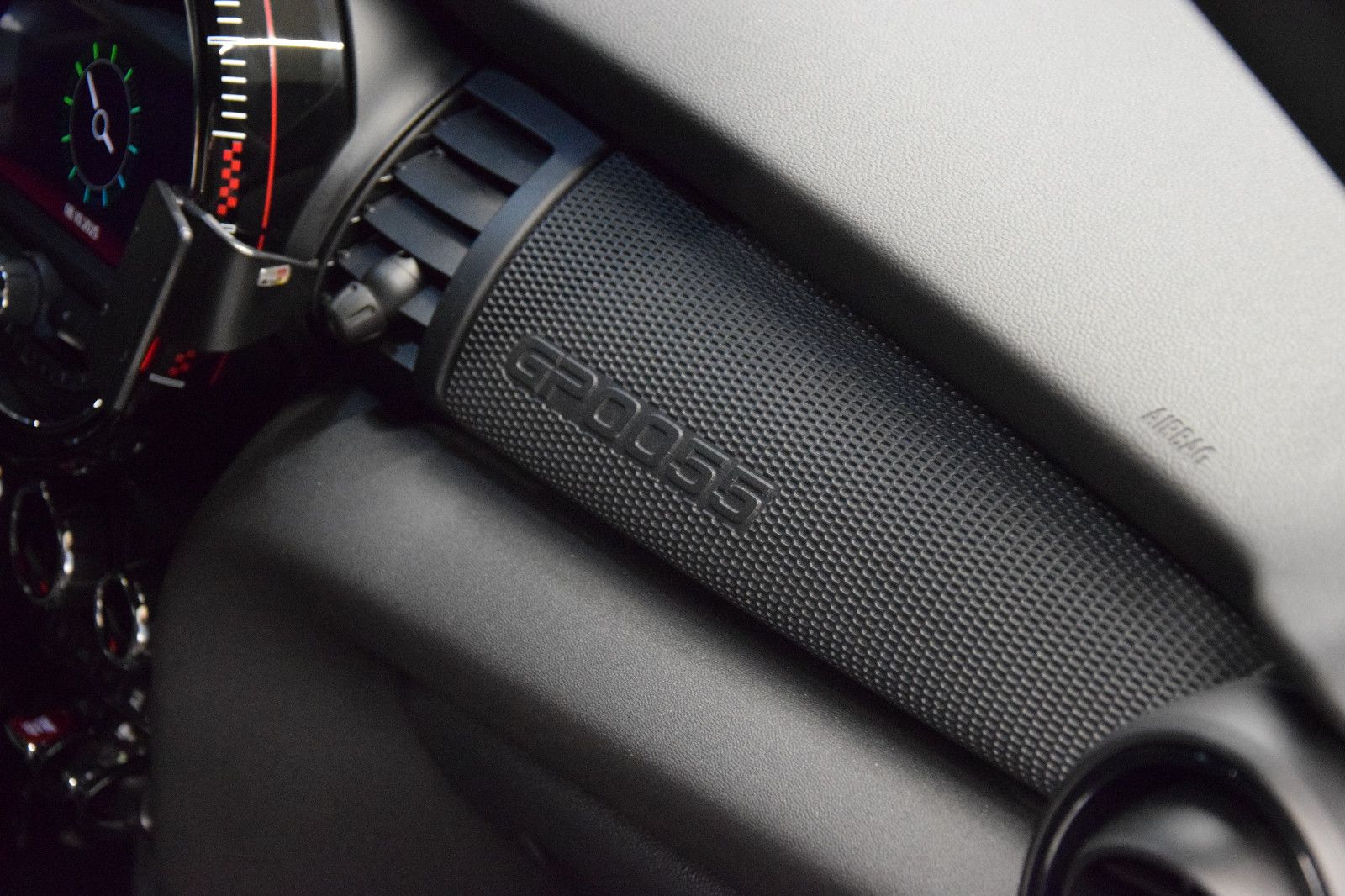 Fahrzeugabbildung MINI John Cooper Works GP #55 *Carbon Tempo. Schale