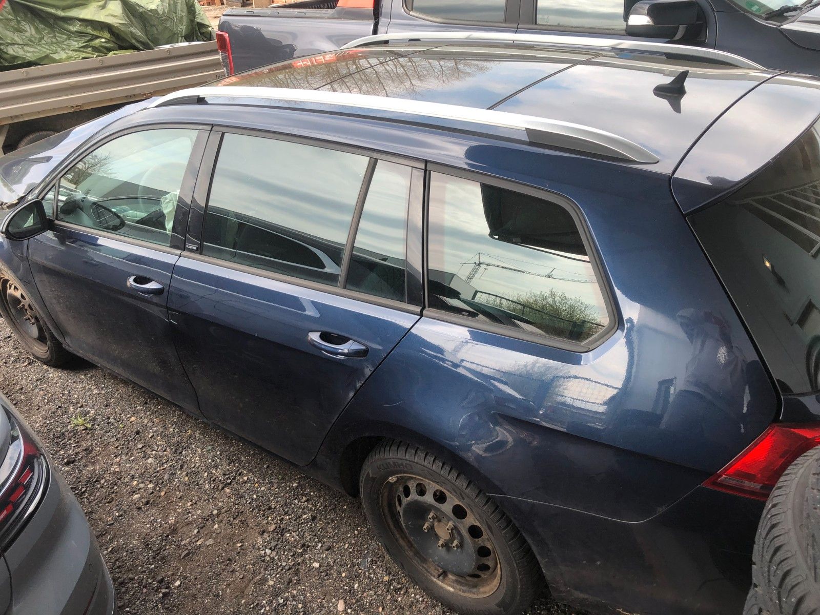 Fahrzeugabbildung Volkswagen Golf VII Variant Allstar Unfall Front