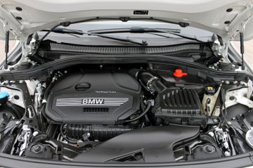 Fahrzeugabbildung BMW 118i 16 Zoll Limo Panod. LED Temp SHZ PDC HIFI