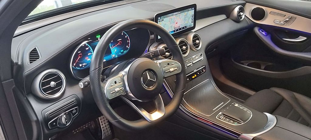Mercedes-Benz GLC 300 4M AMG AIRM DISTR LEDER NETTO 41.500