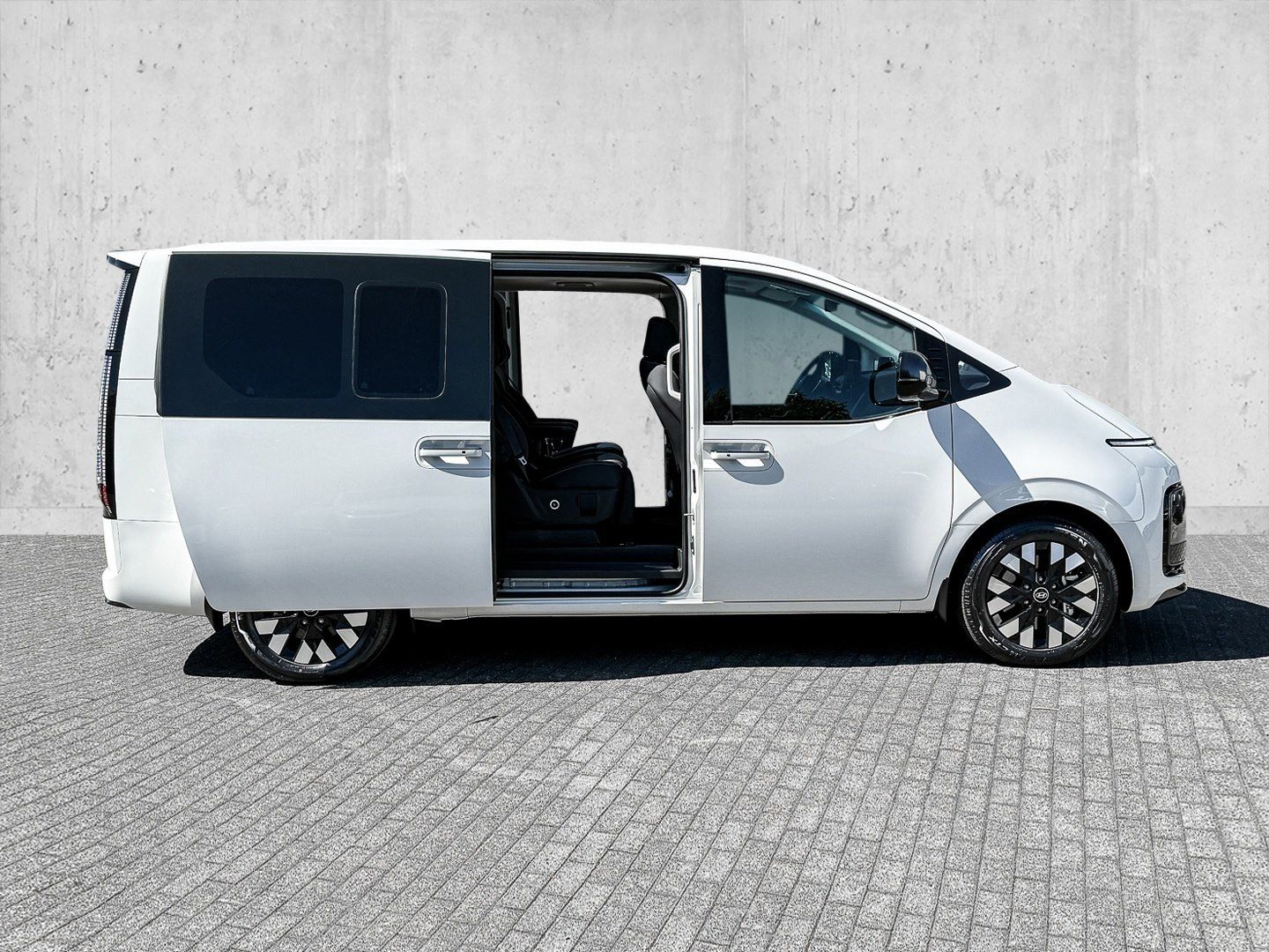Hyundai STARIA - Bild 3
