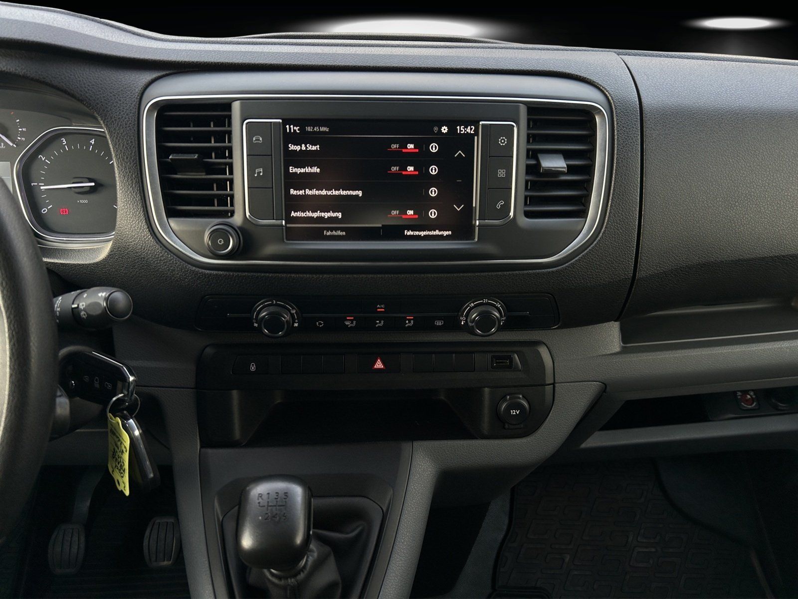 Fahrzeugabbildung Opel Vivaro 1.5 D S (L1) PDC/GRA/AHK/6-Sitzer/