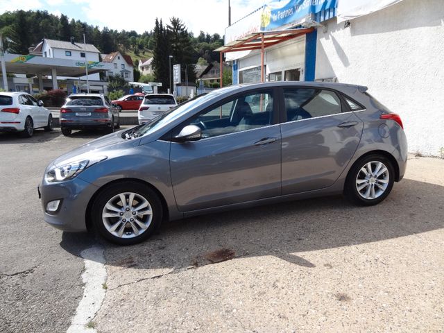 Fahrzeugabbildung Hyundai i30 Trend/2.Hd/Klima/PDC/70TKM/