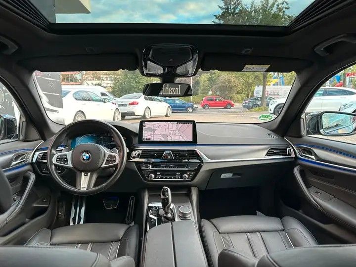 BMW 530 d M Sport M LASER HUD NAVI ACC DISPLAYKEY SH foto 2