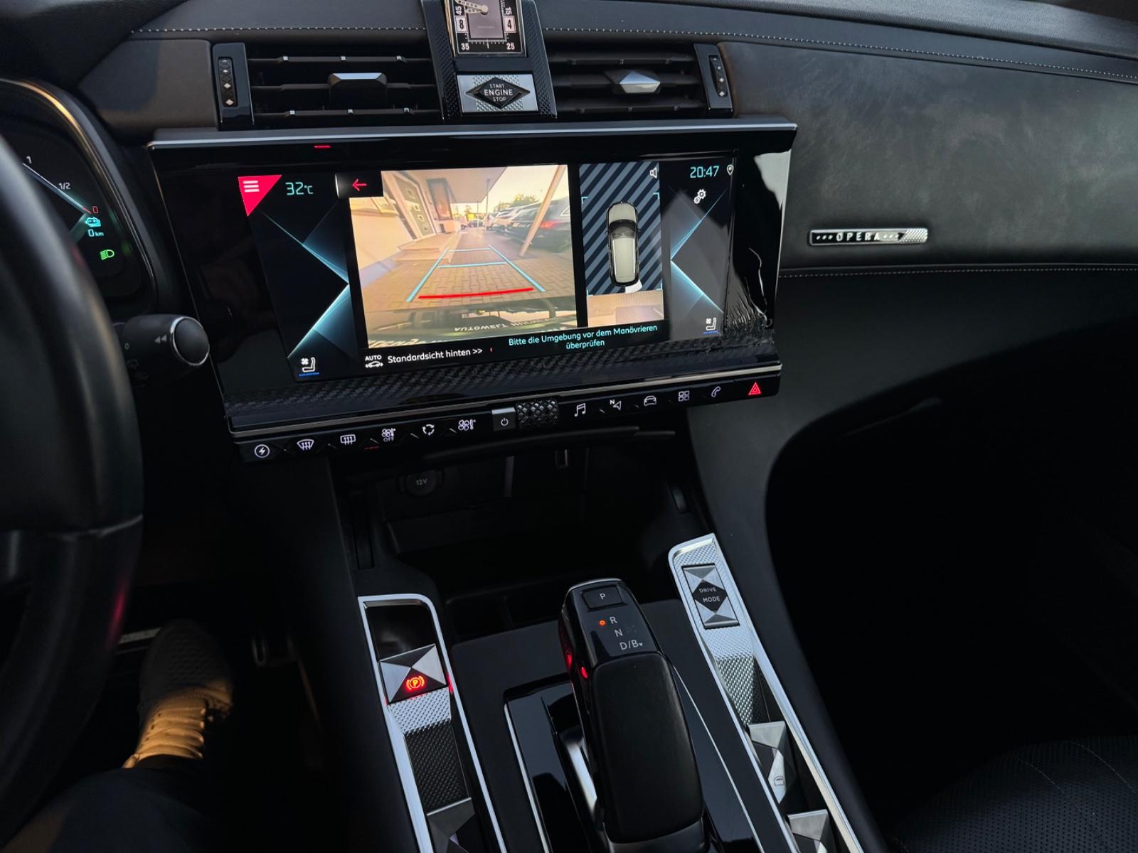 DS Automobiles DS 7 Crossback E-Tense Opera !
