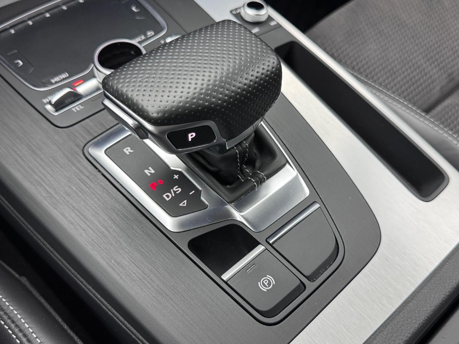 Fahrzeugabbildung Audi 40 TDI S-LINE/QUATTRO/ACC/AHK/VIRUTAL/360°/DAB