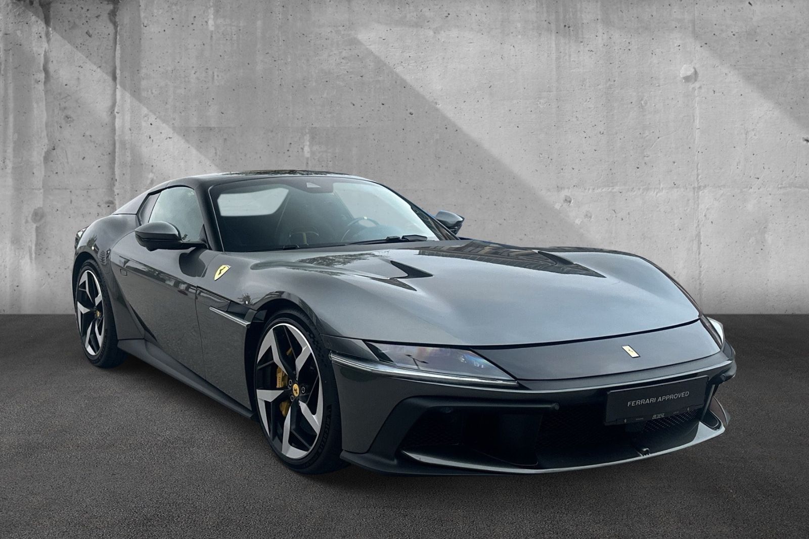 Fahrzeugabbildung Ferrari 12Cilindri Spider*Daytona*Carbon*LED*Lift*2026*