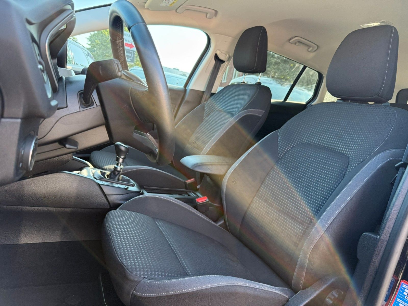 Fahrzeugabbildung Ford Focus Turnier Cool & Connect