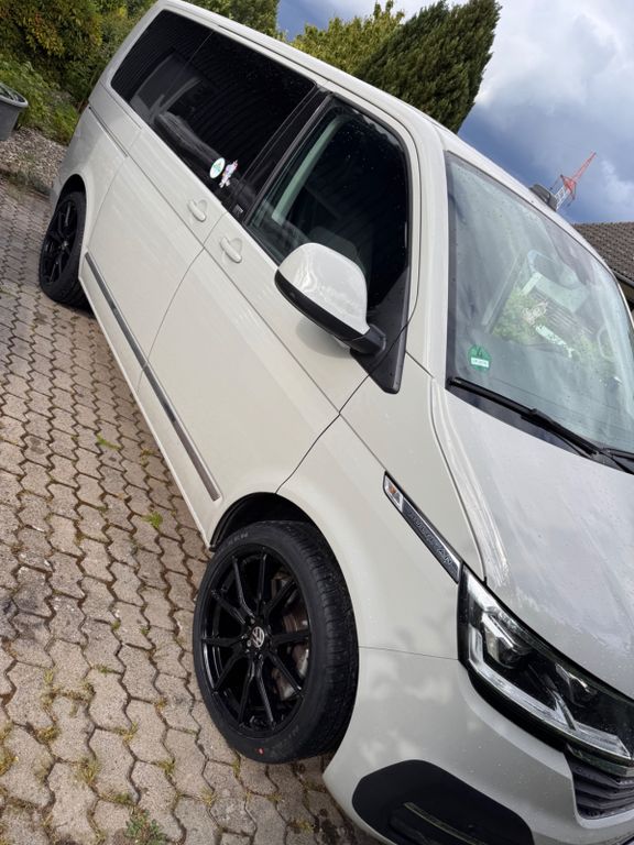 Image of Volkswagen T6 Multivan
