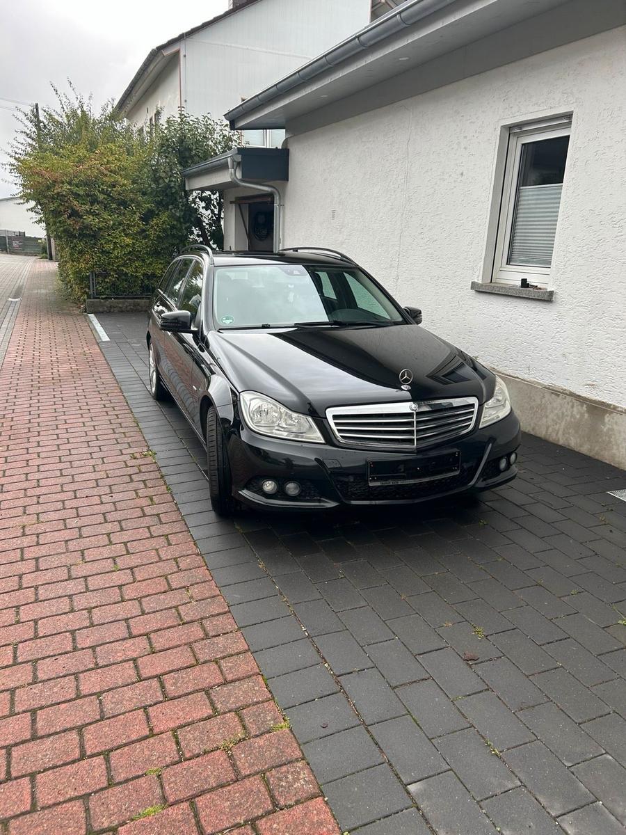 Mercedes-Benz C220, 2012