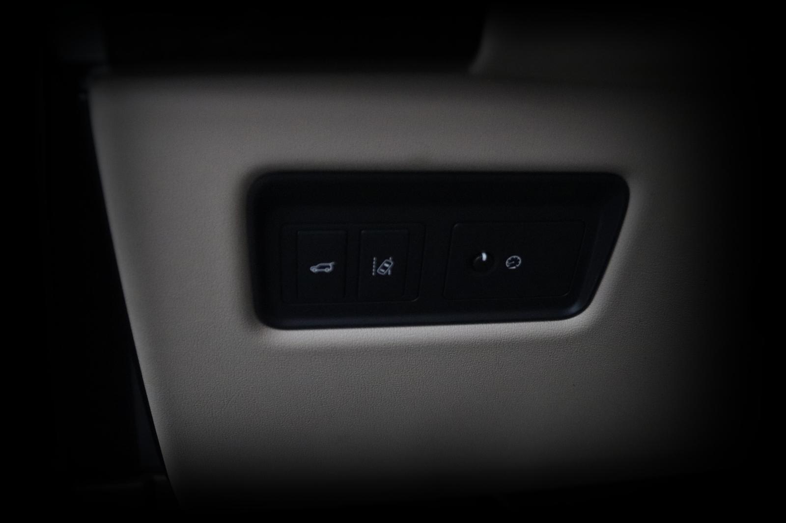 Land Rover Range Rover Sport SE*PANORAMA*NAVI*AHK*LUFT*