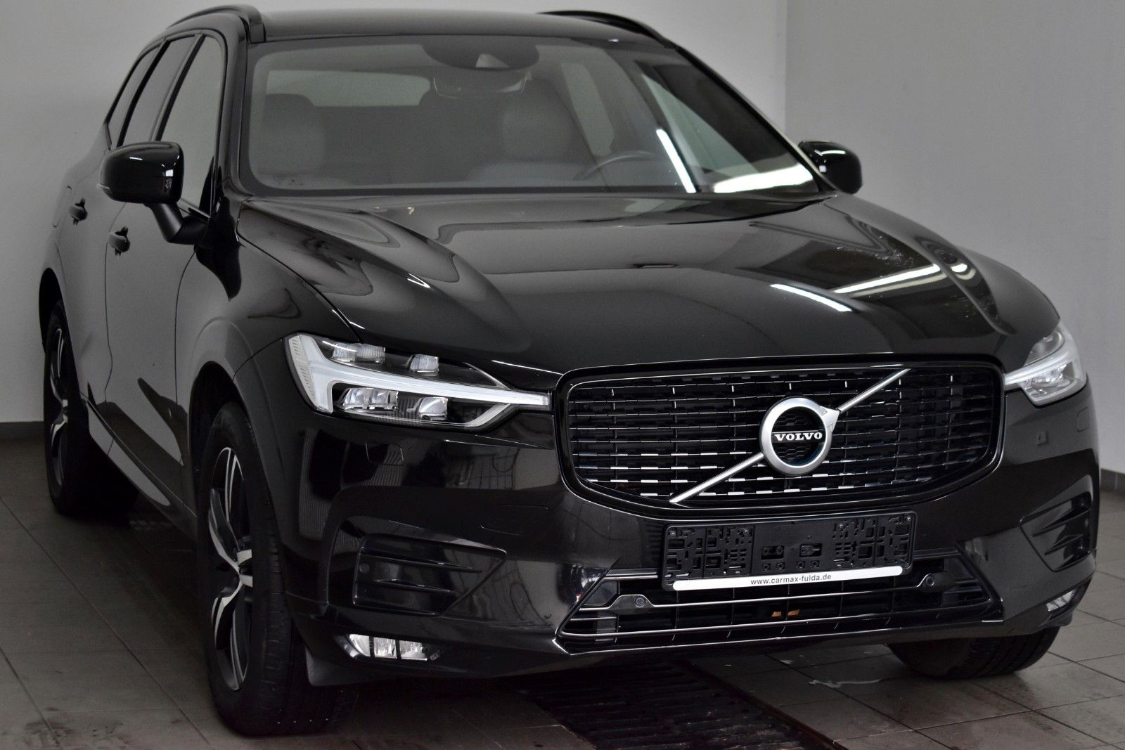 Fahrzeugabbildung Volvo XC60 R Design Leder,Navi,LED,Kamera,SH,AppleCar