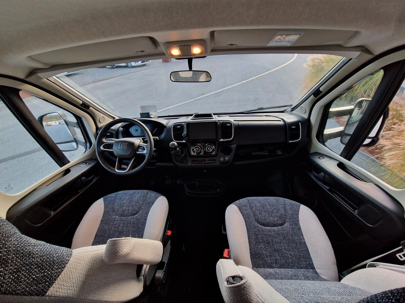 Fahrzeugabbildung Weinsberg CaraHome 650 DG