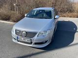 Volkswagen Passat 1.6 TDI Comfortline BMotion Tech Vari... - Volkswagen Passat: V6 TDI