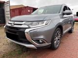 Mitsubishi Outlander Top 2.2 DI-D Top 4WD 7-Sitzer - Mitsubishi Outlander: 7