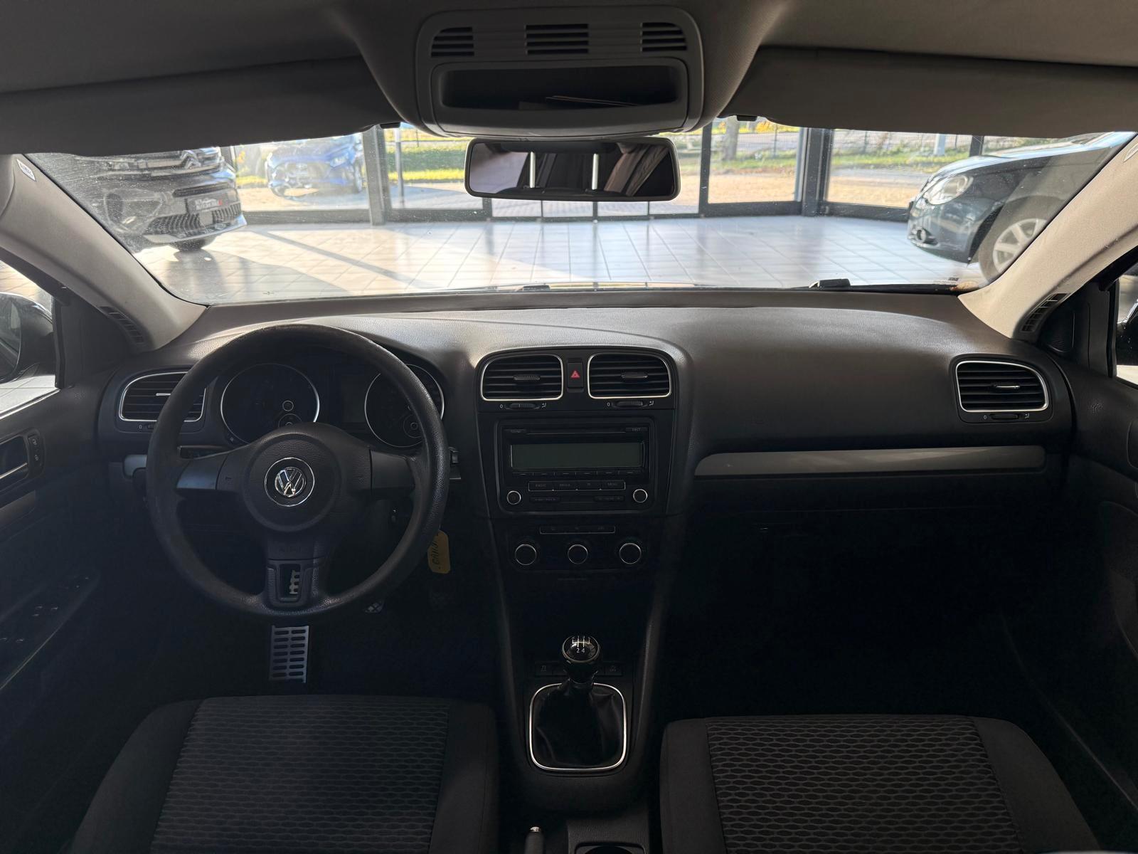 Volkswagen Golf 2010 — photo 12