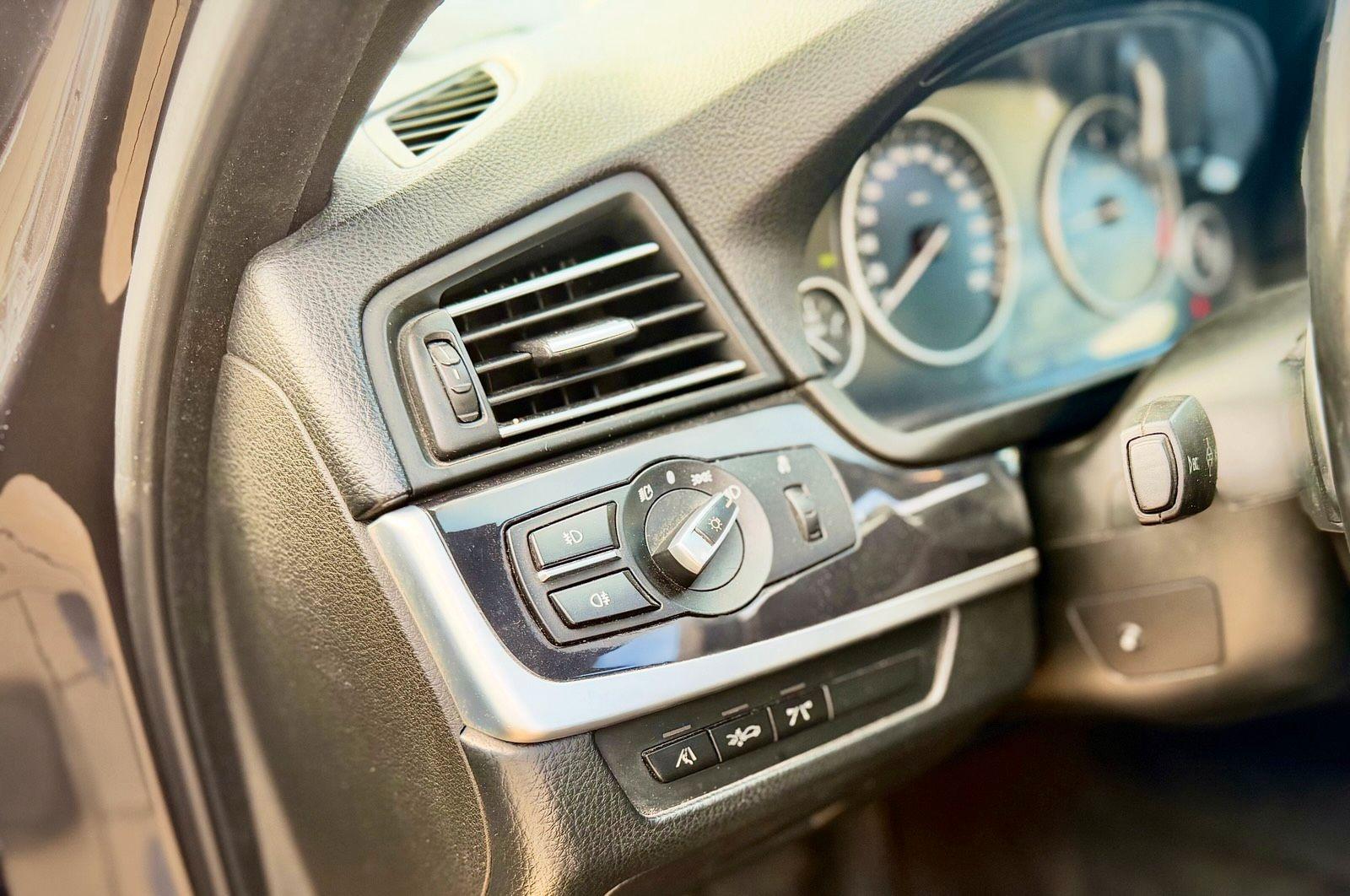 BMW 530 2012 — photo 11