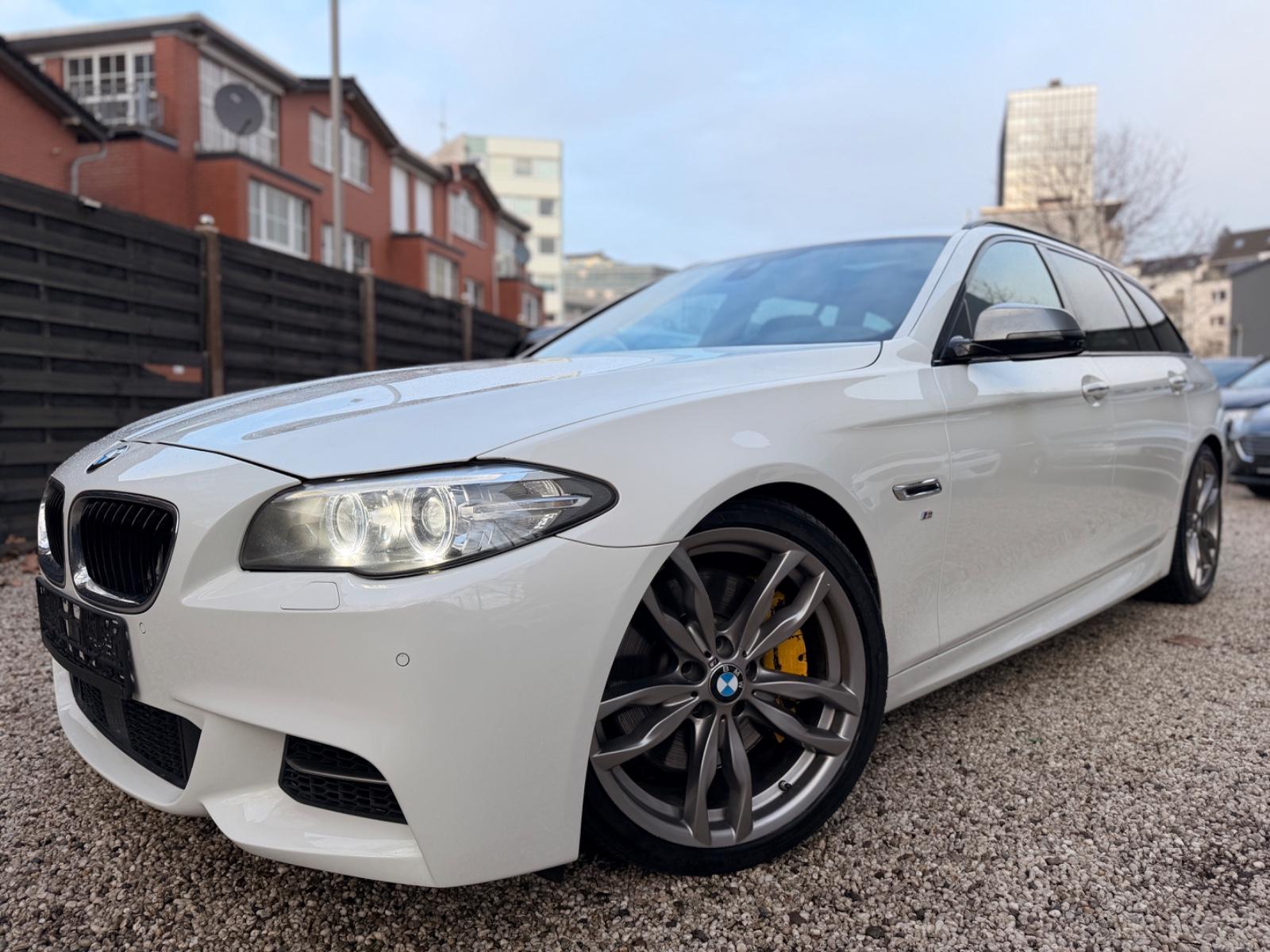 BMW M550dxDrive*M-PAKET*H-UP/PANO/R-CAM/VOLL*TOP*EU6